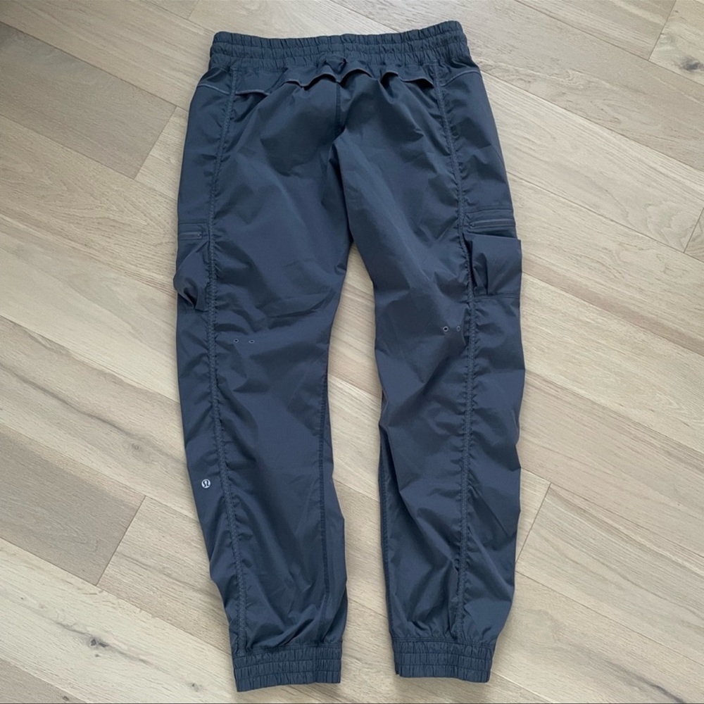 lululemon leader of the track pant